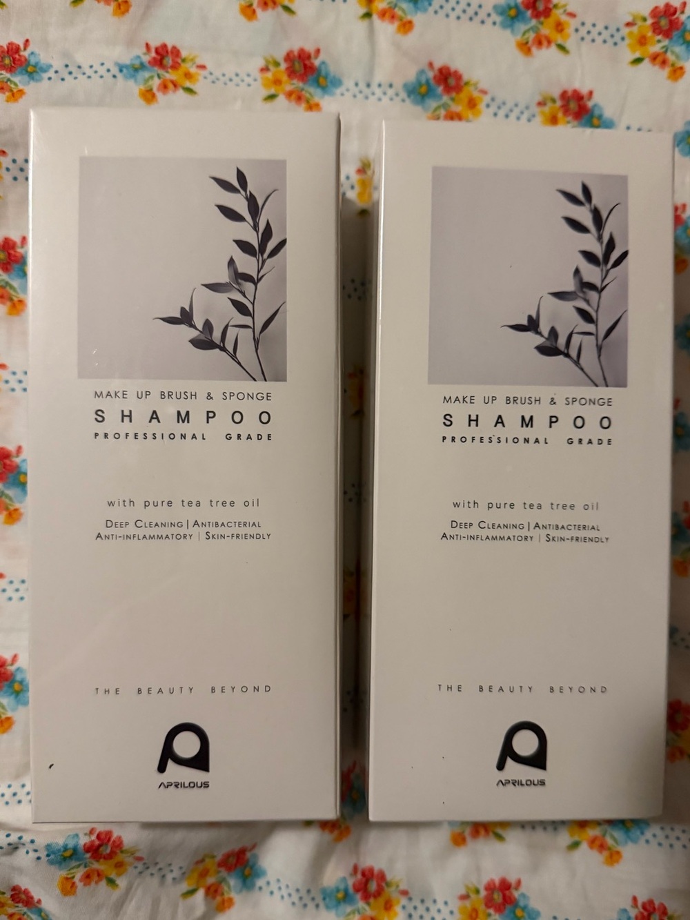 💜Bundle of 2 Aprelous Makeup Brush & Sponge
Shampoo Tea Tree Oil Quick Cleaning